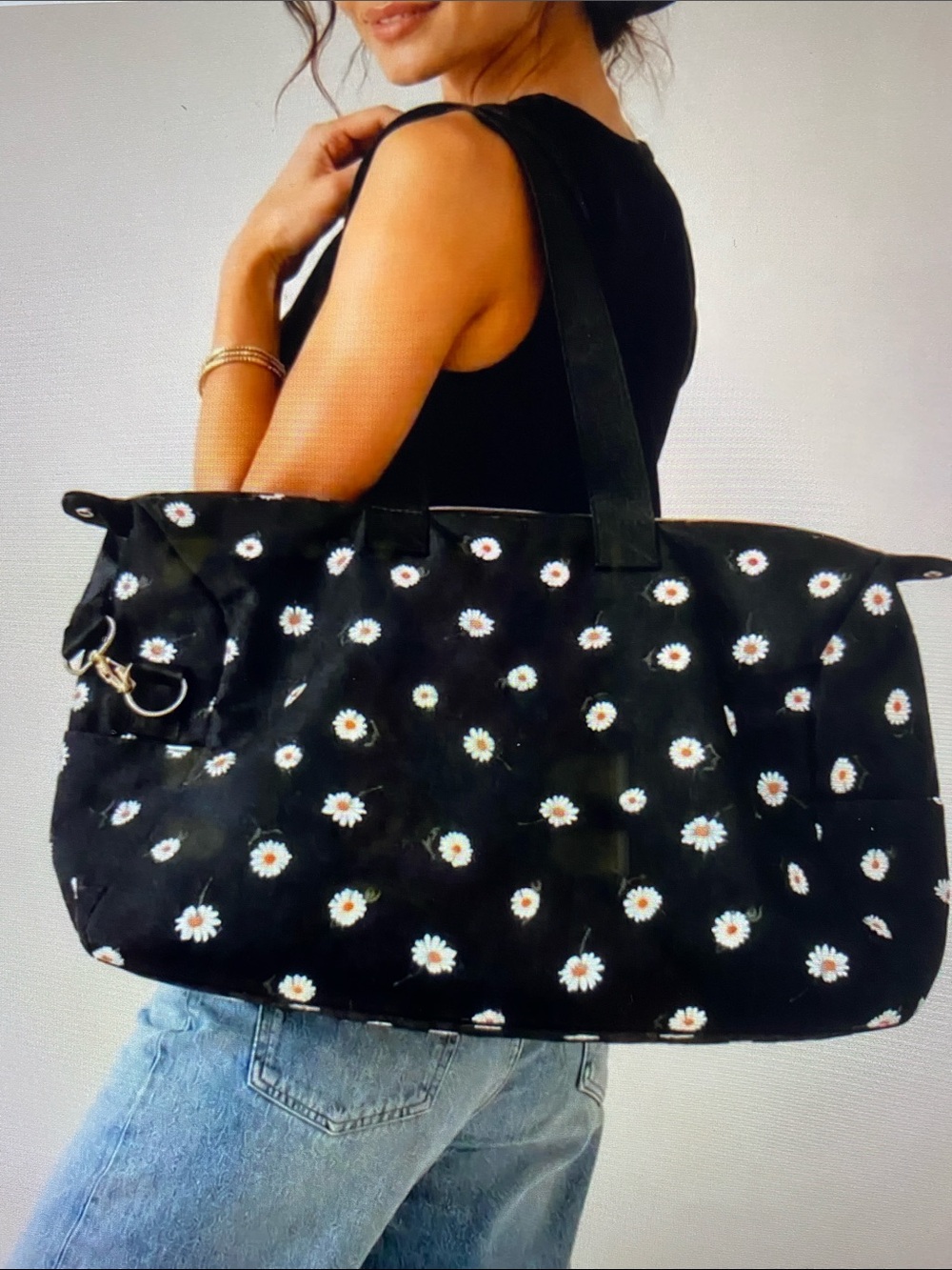Alice + Olivia Black Daisy Print Large Bag In Excellent Condition
